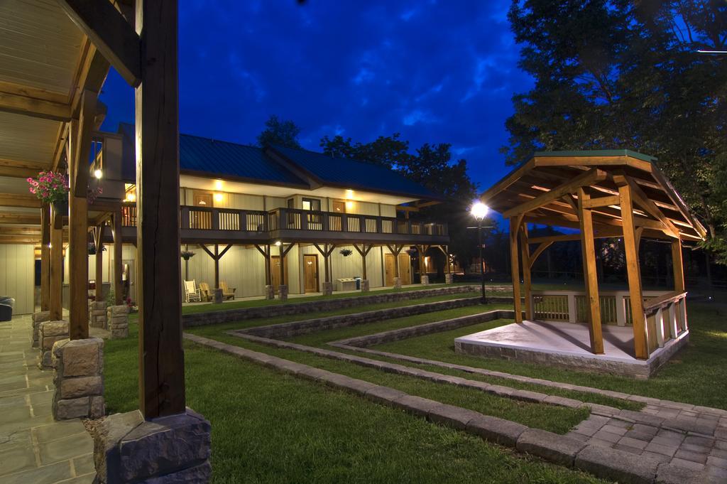 Hotel Floyd Bagian luar foto