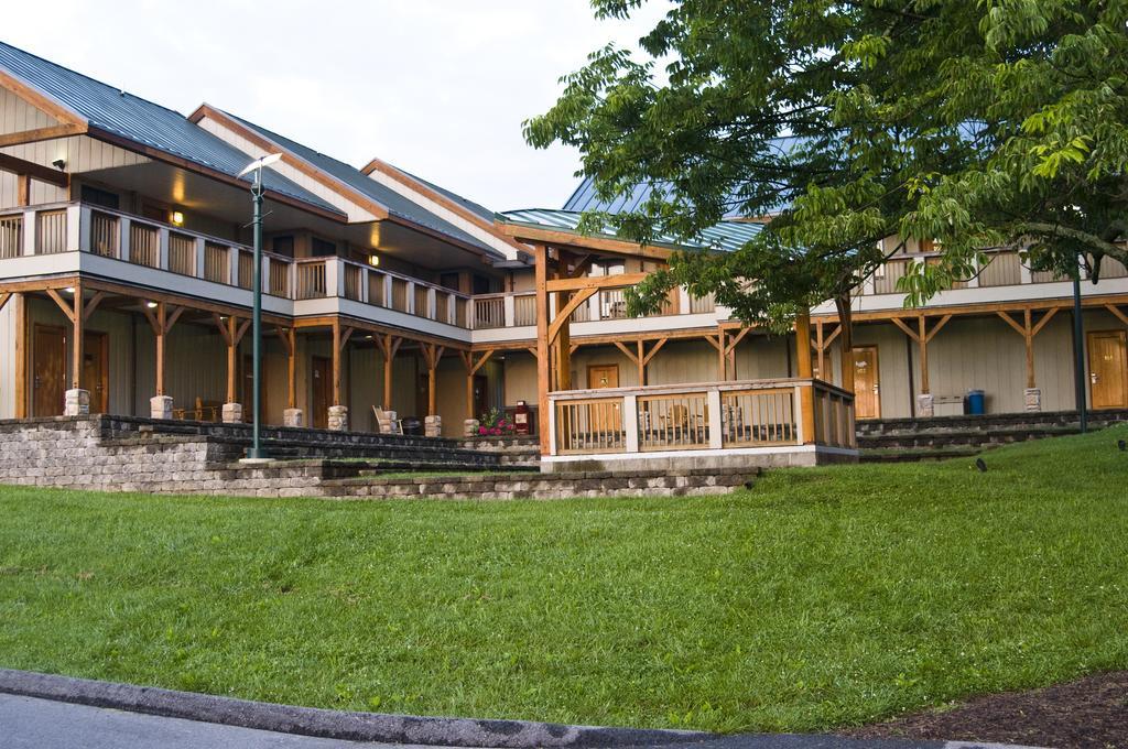 Hotel Floyd Bagian luar foto